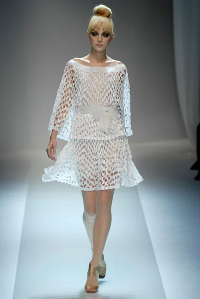 Look 1